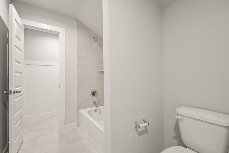 Furnished interior view inside a new home in Barton Creek Ranch, Conroe (Image 5). Furnished interior view inside a new home in Barton Creek Ranch, Conroe (Image 5).