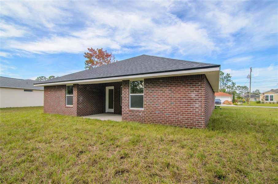 Exterior details and patio area of a home in Palm Coast, Palm Coast (Image 19).