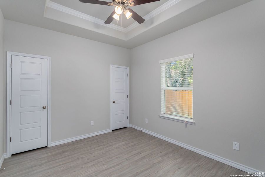Spacious, unfurnished interior of a new home in , Seguin (Image 28).
