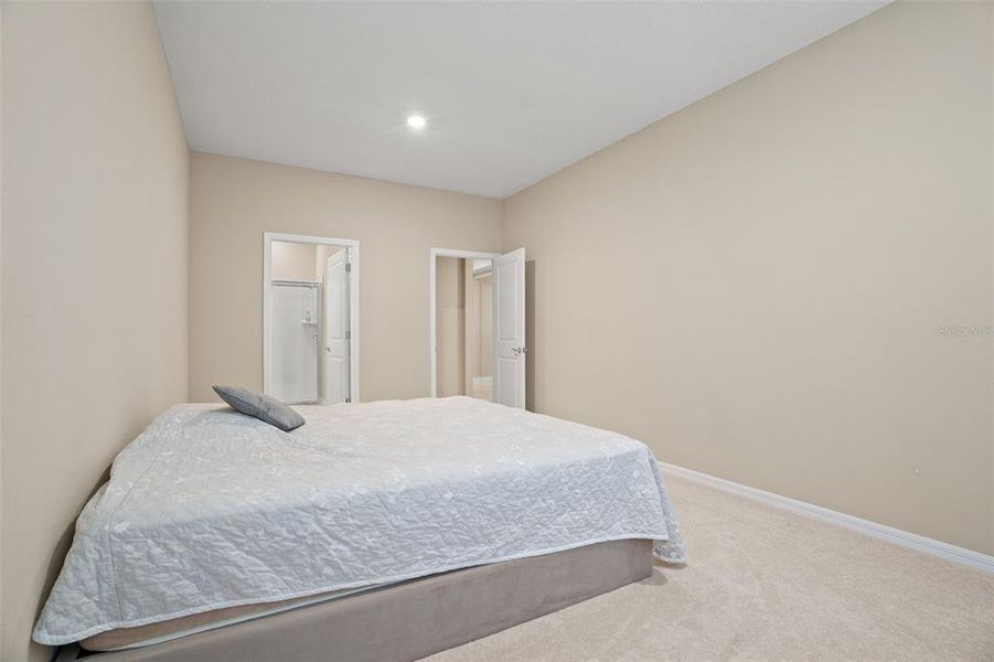 Furnished interior view inside a new home in , Winter Garden (Image 36).