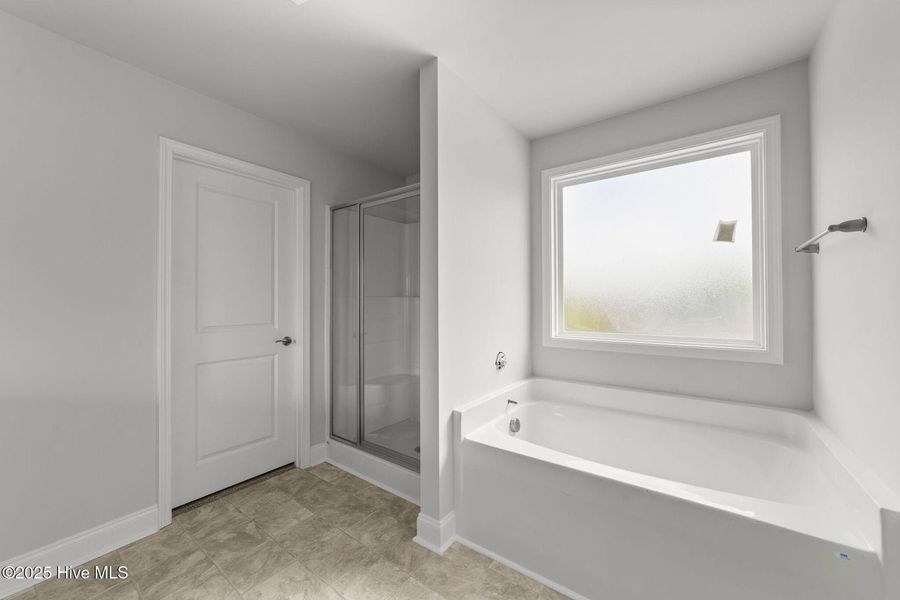 Spacious, unfurnished interior of a new home in Rutledge, Shallotte (Image 24).