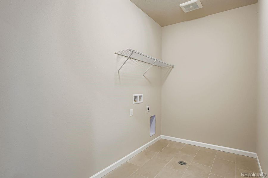 Spacious, unfurnished interior of a new home in Wolf Creek Run, Strasburg (Image 19). Spacious, unfurnished interior of a new home in Wolf Creek Run, Strasburg (Image 19).