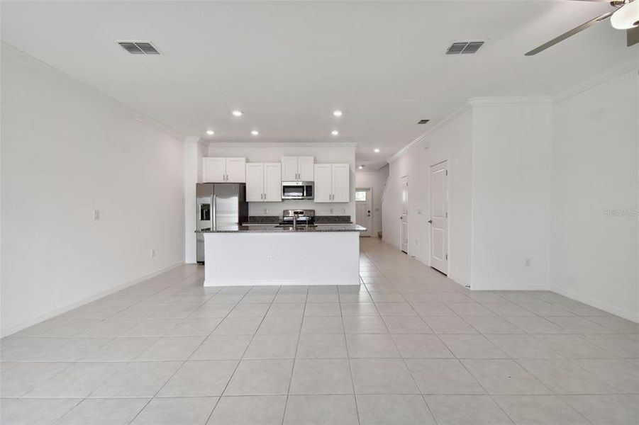 Spacious, unfurnished interior of a new home in , Land O' Lakes (Image 20).