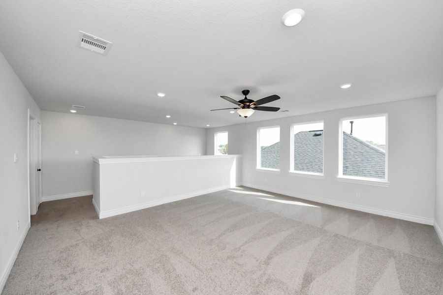 Spacious, unfurnished interior of a new home in Lexington Heights, Willis (Image 33).