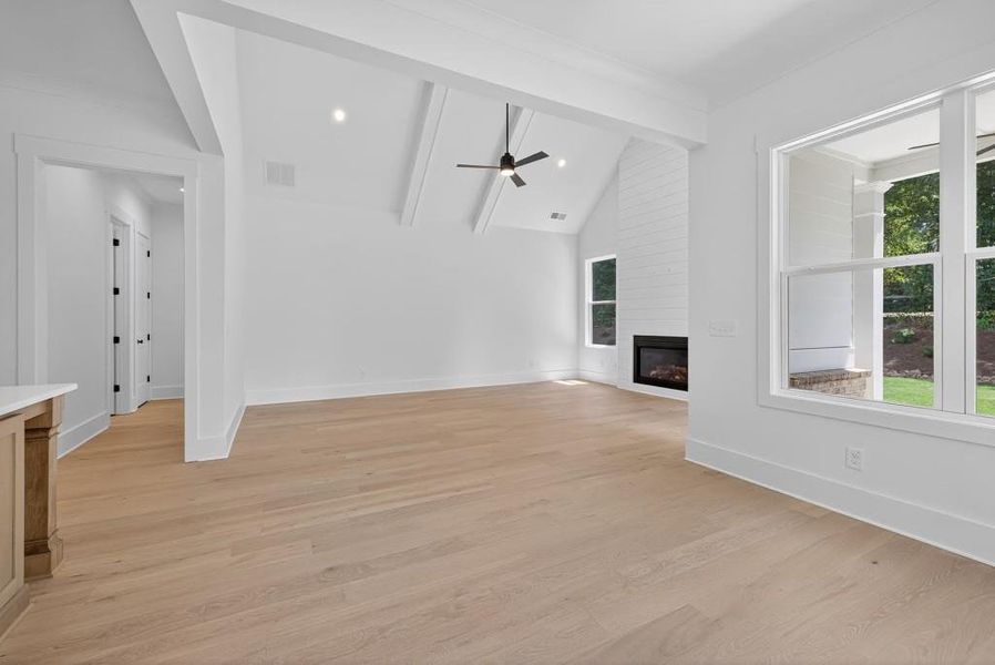 Spacious, unfurnished interior of a new home in Livingstone Park, Kennesaw (Image 19). Spacious, unfurnished interior of a new home in Livingstone Park, Kennesaw (Image 19).