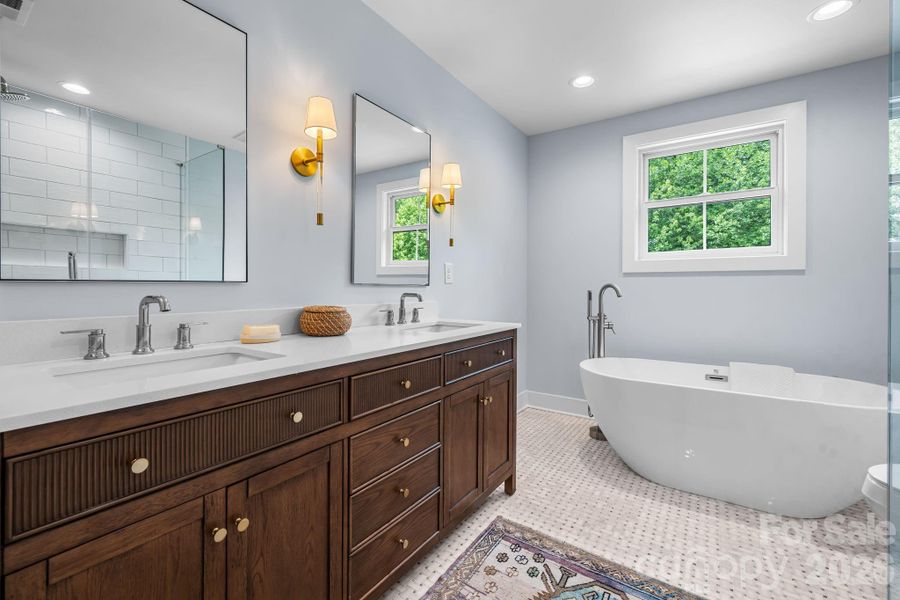 Furnished interior view inside a new home in , Lincolnton (Image 11).