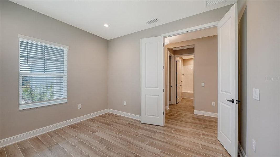 Spacious, unfurnished interior of a new home in , Venice (Image 31).