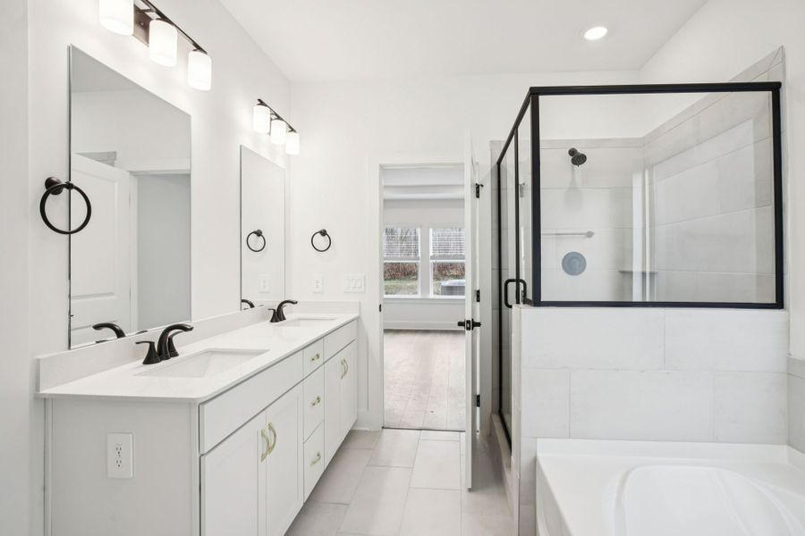 Furnished interior view inside a new home in Mission Hills, La Vergne (Image 7).