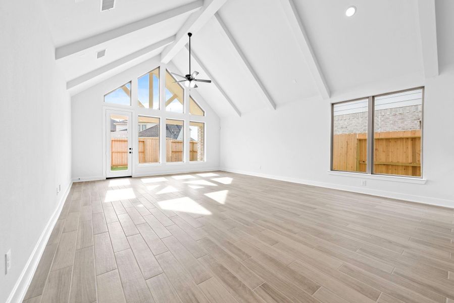 Representative image. Features, specifications, selections and colors may vary. Representative image. Features, specifications, selections and colors may vary.