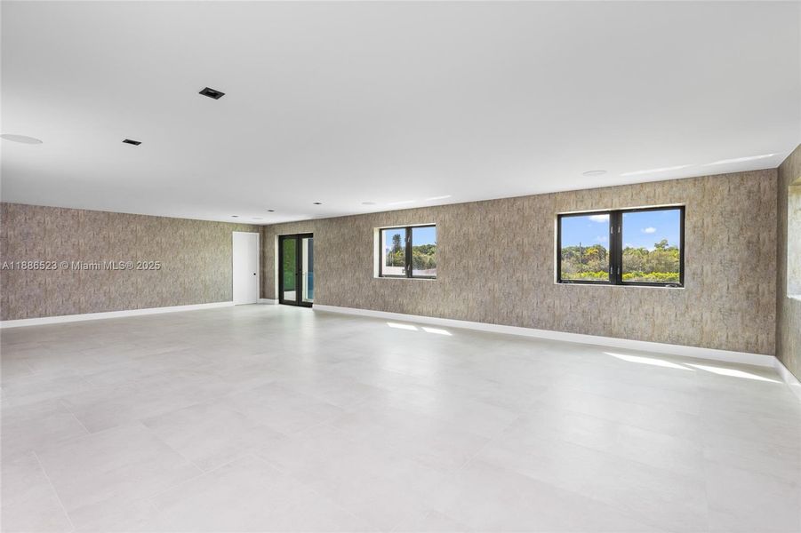 Spacious, unfurnished interior of a new home in , Southwest Ranches (Image 21).