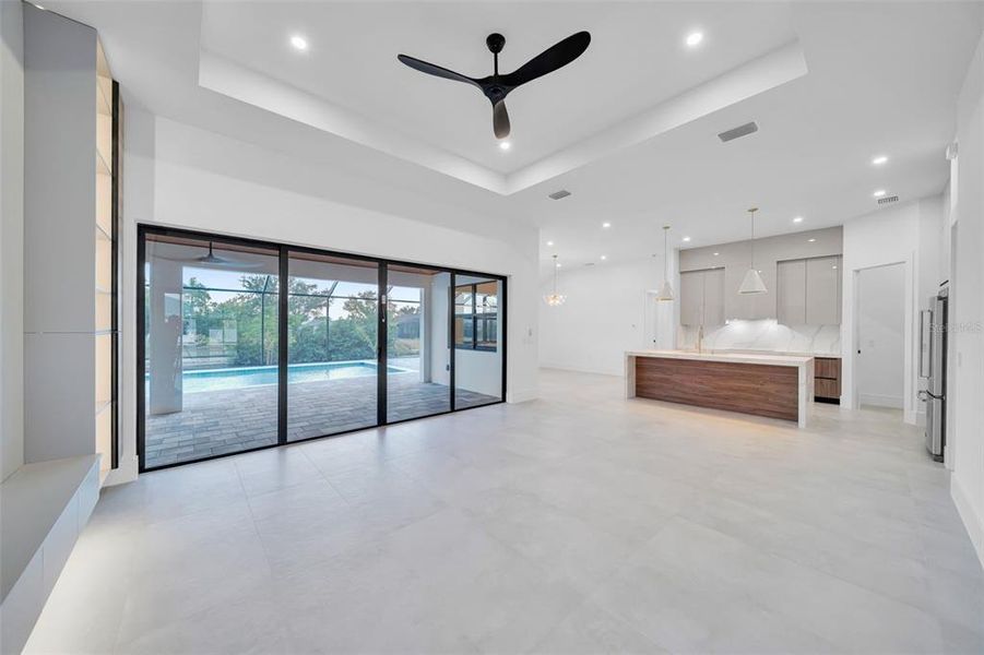 Spacious, unfurnished interior of a new home in , Cape Coral (Image 41).