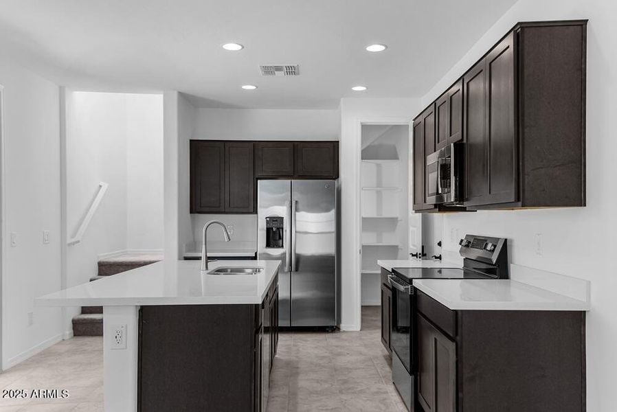 3817 S Tulip - Ready Now