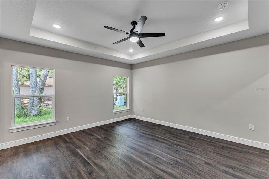 Spacious, unfurnished interior of a new home in , Orange City (Image 28).