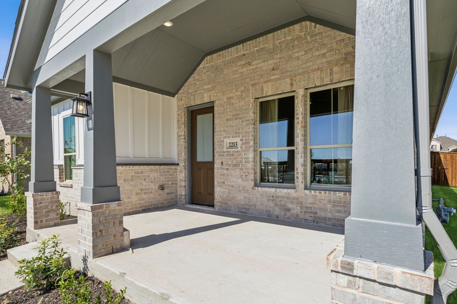 Representative exterior details of a home built from the Wren by Centre Living Homes in Dove Hollow, Waxahachie (Image 4).