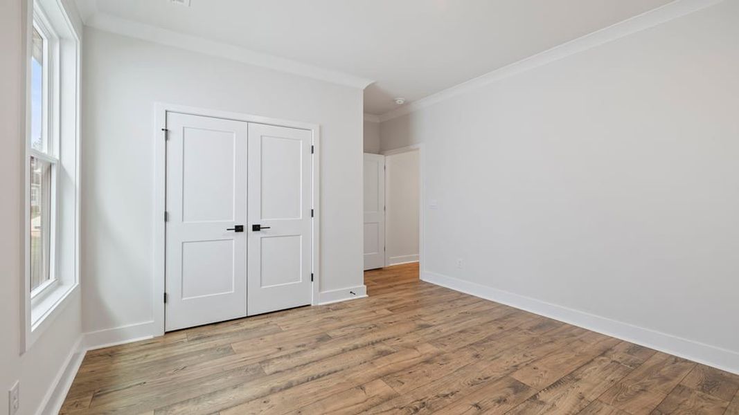 Representative unfurnished interior of a home built from the Robinson by D.R. Horton in Cottonwood Ridge, Piedmont (Image 34).