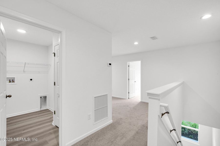 Spacious, unfurnished interior of a new home in , Palatka (Image 37).