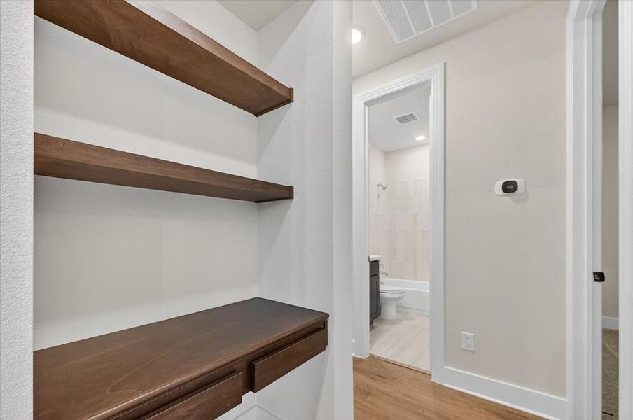 Furnished interior view inside a new home in Heritage Ranch, Sherman (Image 9).