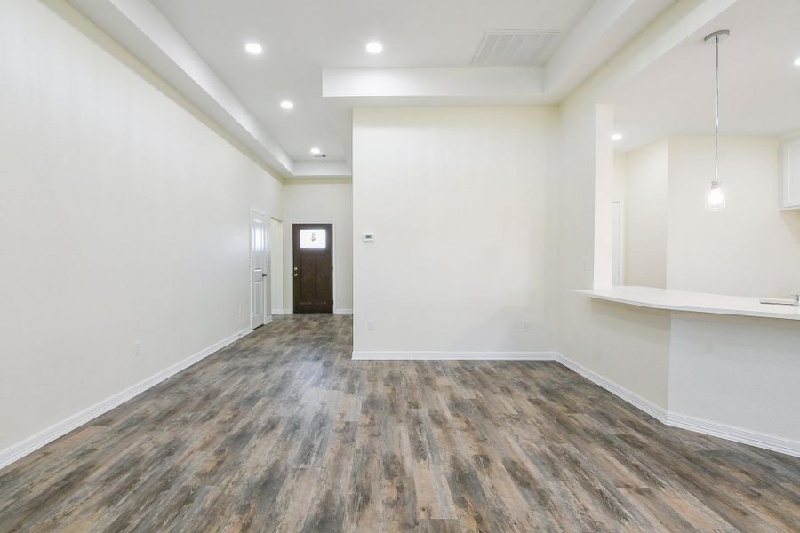 Spacious, unfurnished interior of a new home in , Galena Park (Image 24).