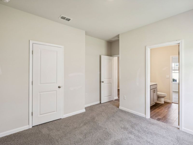 Spacious, unfurnished interior of a new home in Preserve at Mountain Creek, Pendergrass (Image 18).