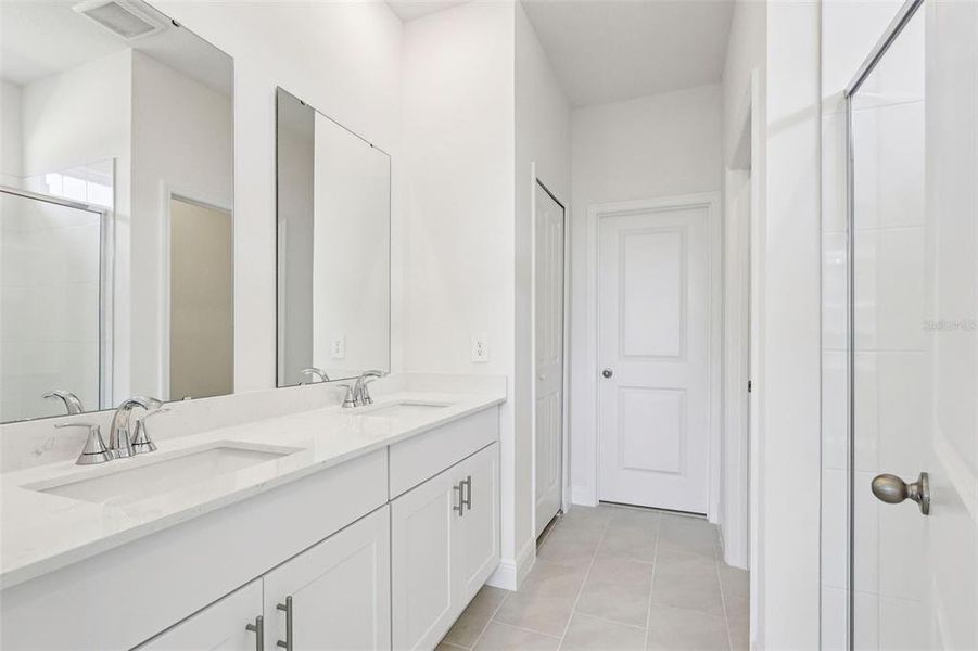 Furnished interior view inside a new home in Cyrene at Minneola, Minneola (Image 6).