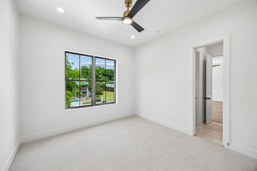 Spacious, unfurnished interior of a new home in , Dallas (Image 24).