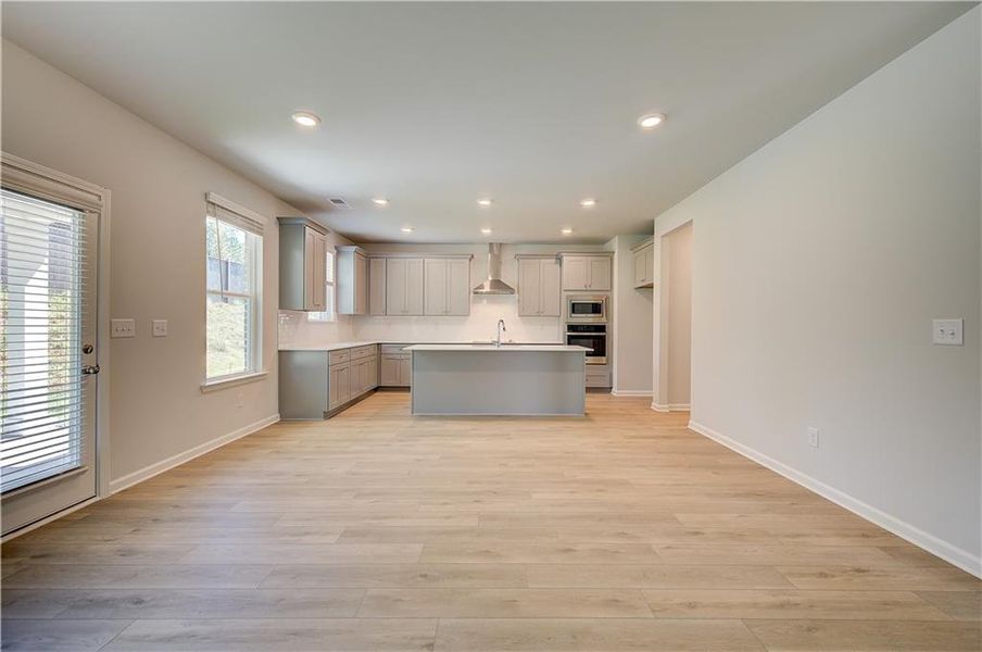 Spacious, unfurnished interior of a new home in Bowers Farm, McDonough (Image 18).