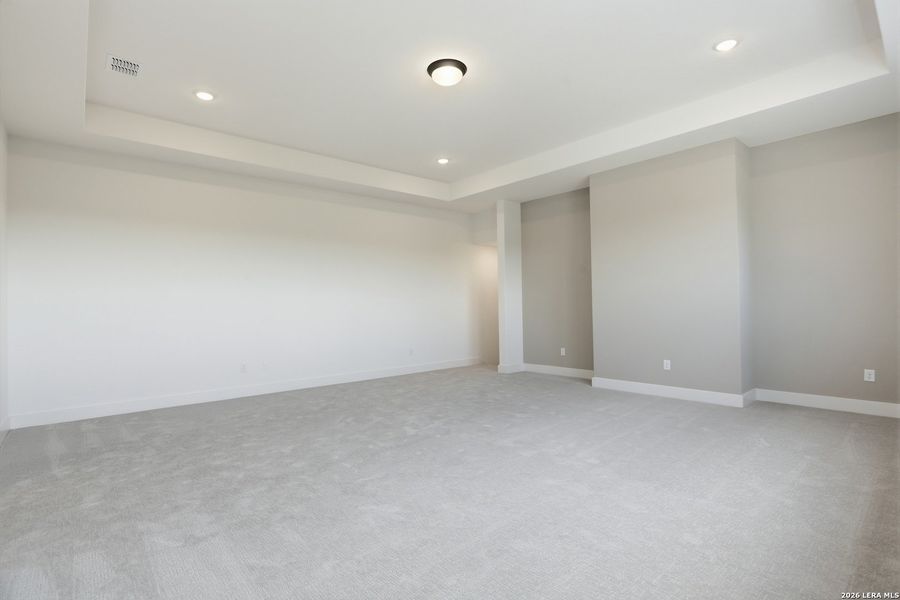 Spacious, unfurnished interior of a new home in Enchanted Bluff, San Antonio (Image 34).