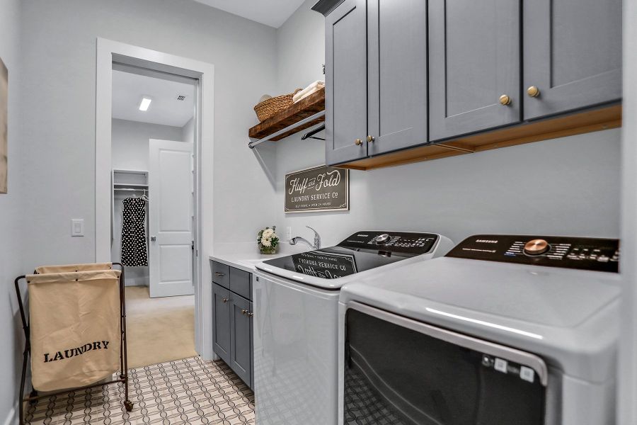 Representative furnished interior of a home built from the Lola - Hidden Creek by MasterCraft Builder Group in SilverLeaf, St. Augustine (Image 16).