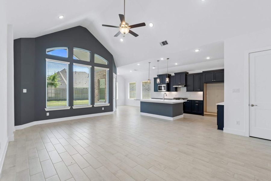 Spacious, unfurnished interior of a new home in Jordan Ranch, Fulshear (Image 26). Spacious, unfurnished interior of a new home in Jordan Ranch, Fulshear (Image 26).