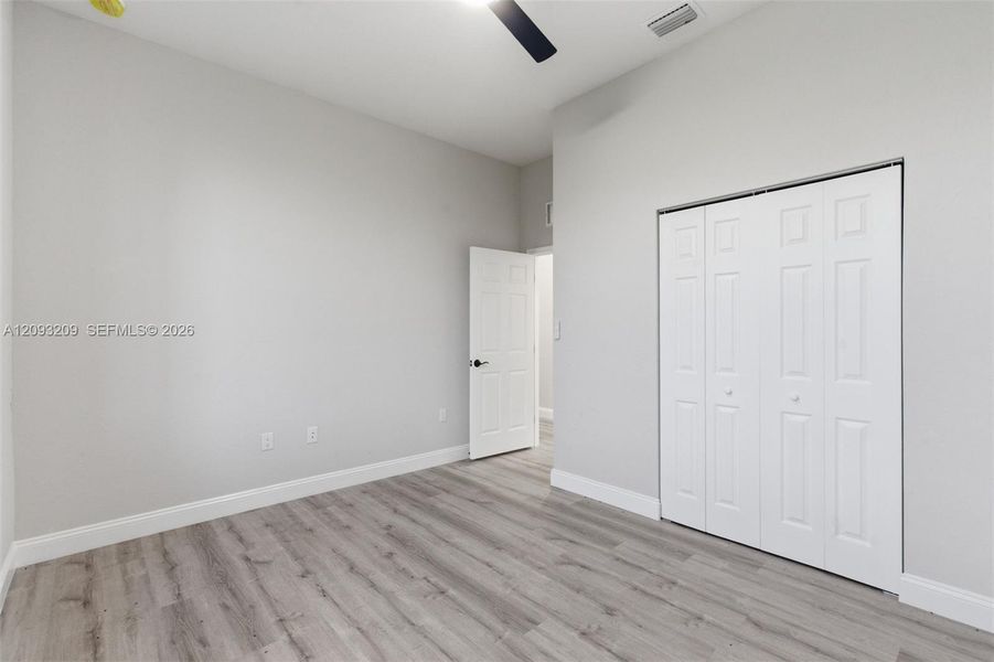 Spacious, unfurnished interior of a new home in , Lehigh Acres (Image 24).