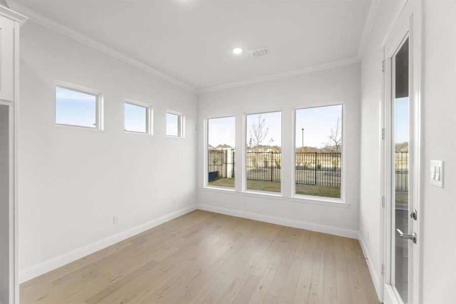 Spacious, unfurnished interior of a new home in Park Hills, Rockwall (Image 14).