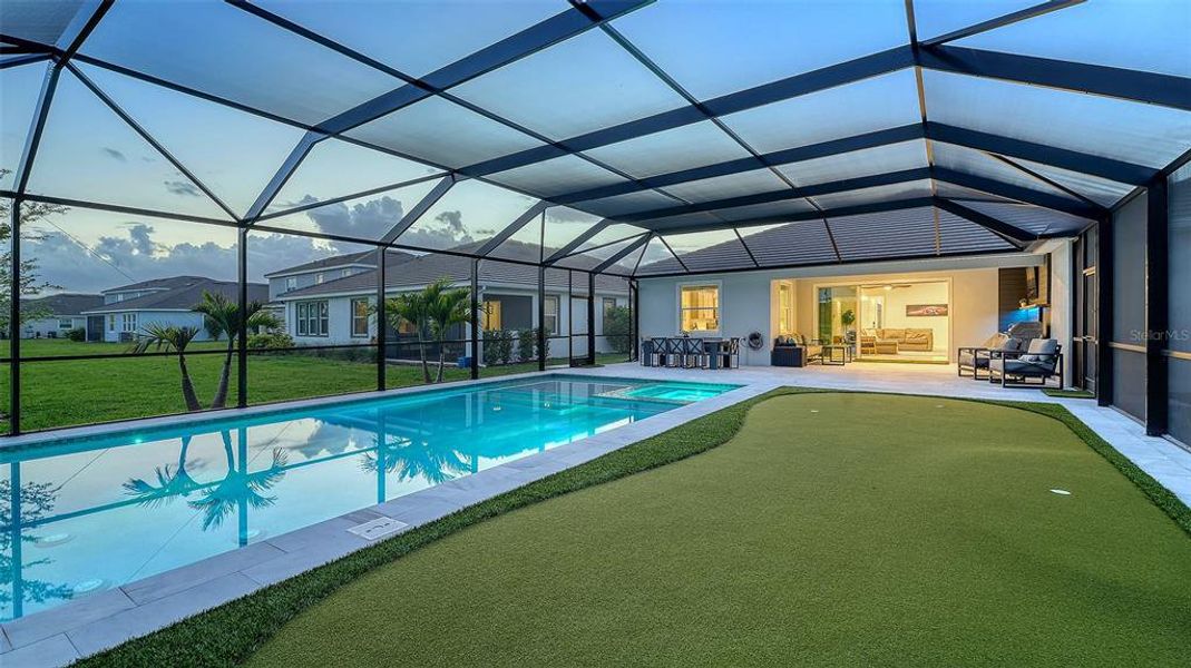 Exterior details and patio area of a home in Star Farms at Lakewood Ranch, Bradenton (Image 3).