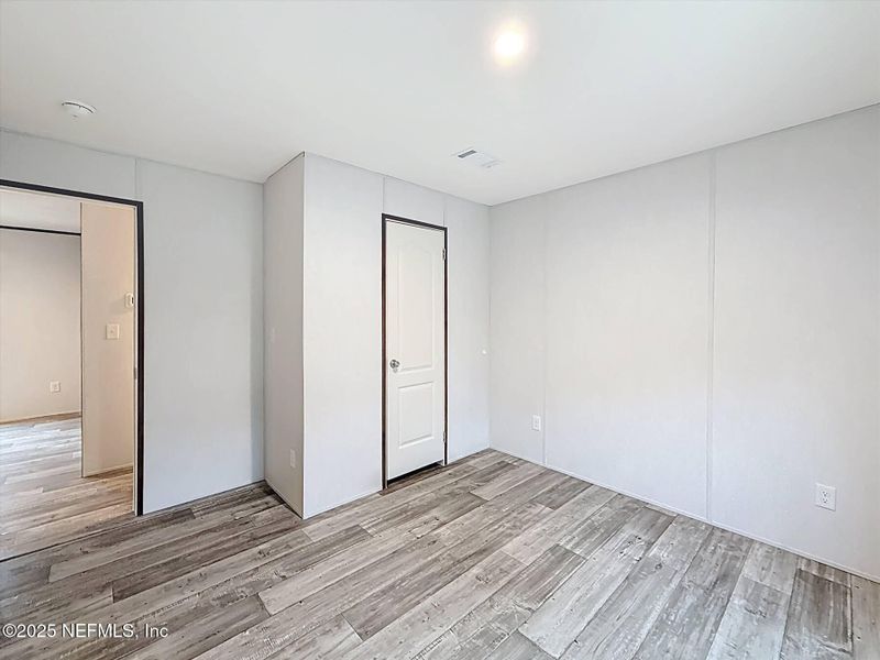 Spacious, unfurnished interior of a new home in , Hawthorne (Image 22).
