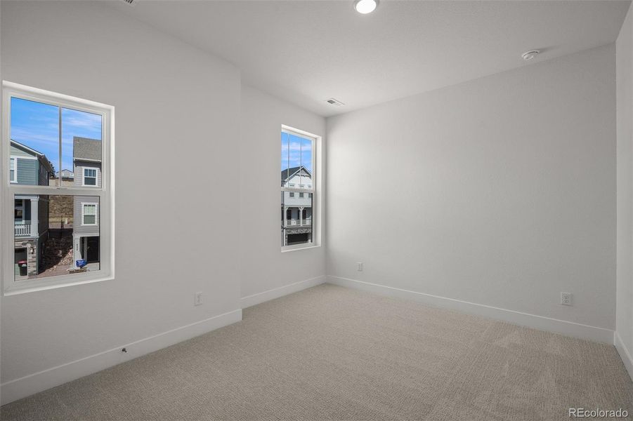 Spacious, unfurnished interior of a new home in Trailside at Cottonwood Creek, Colorado Springs (Image 21).