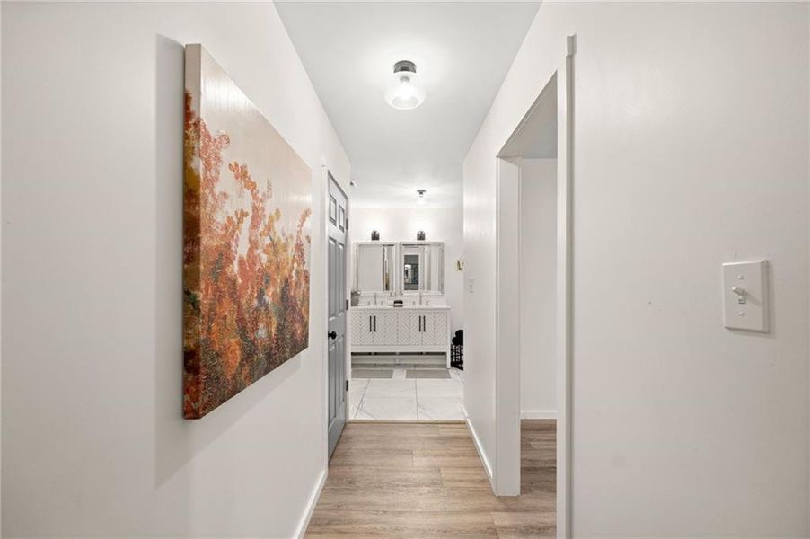 Furnished interior view inside a new home in , Dahlonega (Image 44).