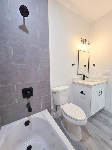 Furnished interior view inside a new home in , Ocala (Image 7).