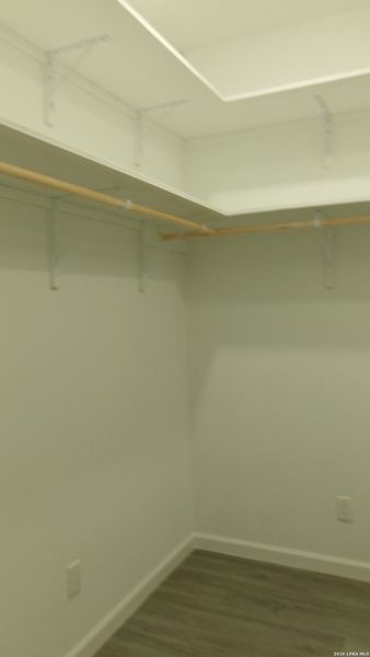 Spacious, unfurnished interior of a new home in , Fischer (Image 14).