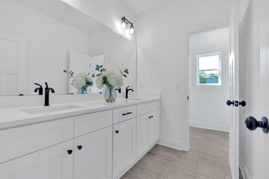 Furnished interior view inside a new home in , Cartersville (Image 11).