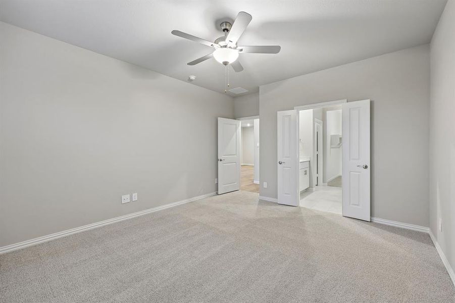 Spacious, unfurnished interior of a new home in Parks at Foster Crossing - Spring Series, Anna (Image 34). Spacious, unfurnished interior of a new home in Parks at Foster Crossing - Spring Series, Anna (Image 34).