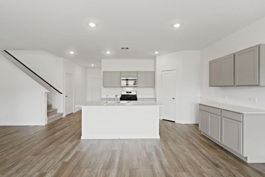 Spacious, unfurnished interior of a new home in Grand Pines, Magnolia (Image 18).