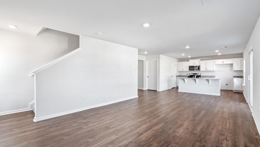 Representative unfurnished interior of a home built from the PENWELL by D.R. Horton in Cascade Point, Seneca (Image 22).