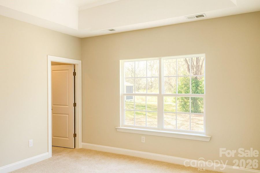 Spacious, unfurnished interior of a new home in , Concord (Image 9).