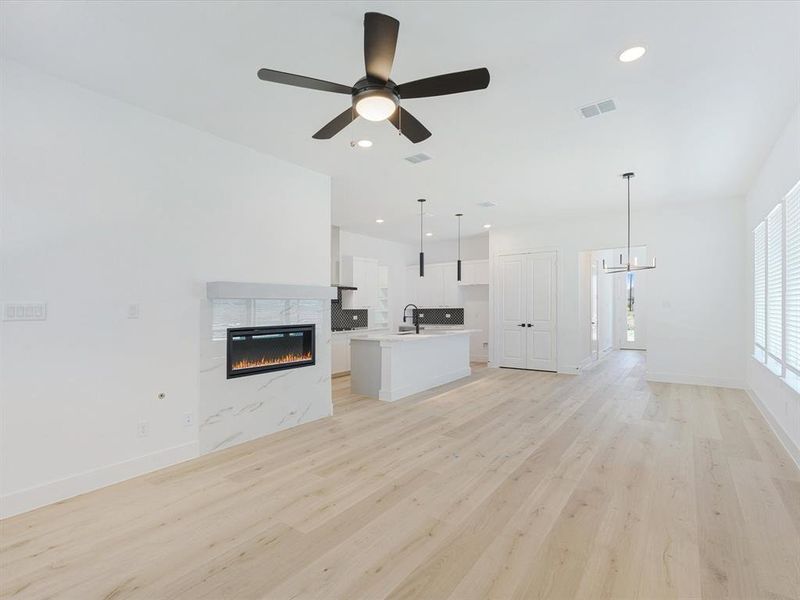 Image 37 of a home in Royal Court. Image 37 of a home in Royal Court.