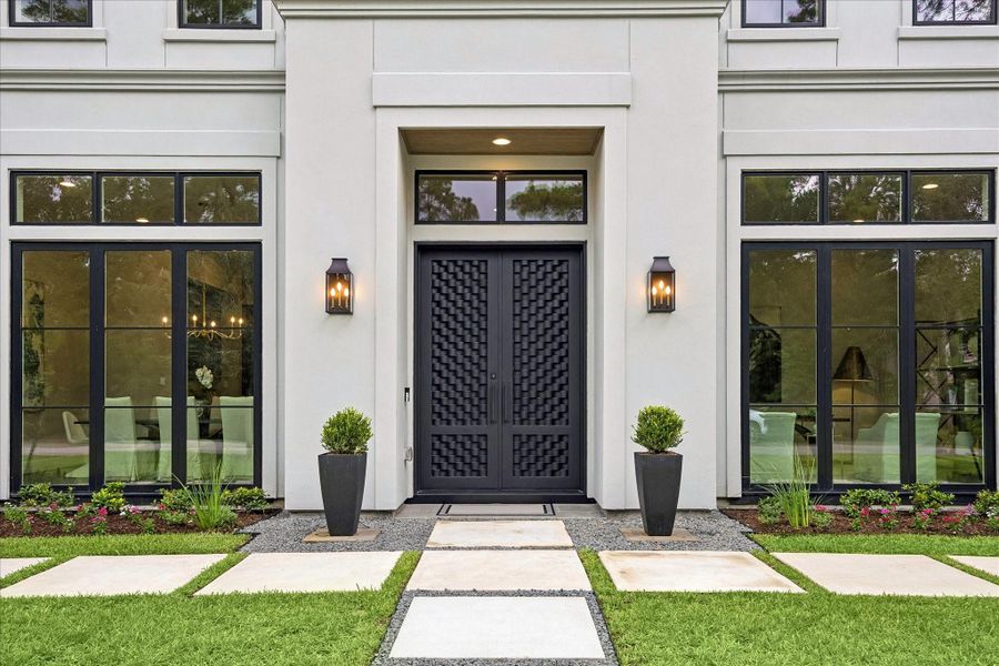 Exterior details and patio area of a home in , Houston (Image 4).