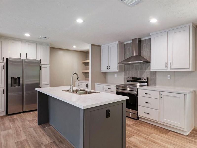Furnished interior view inside a new home in , Gainesville (Image 6).