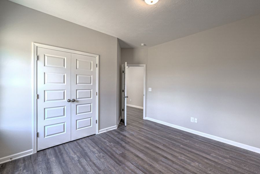 Spacious, unfurnished interior of a new home in Collin's Place, Decherd (Image 20).