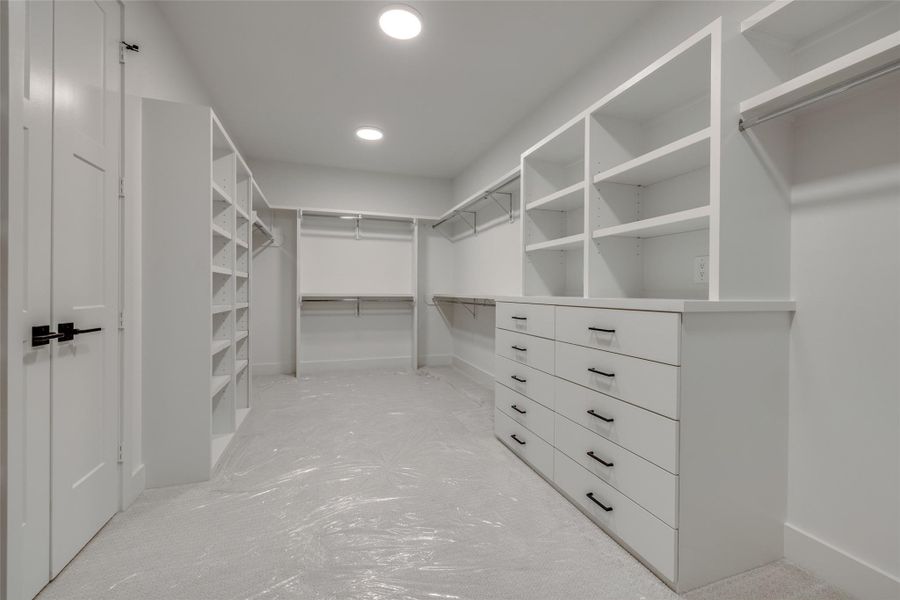 Image 42 of a home in .