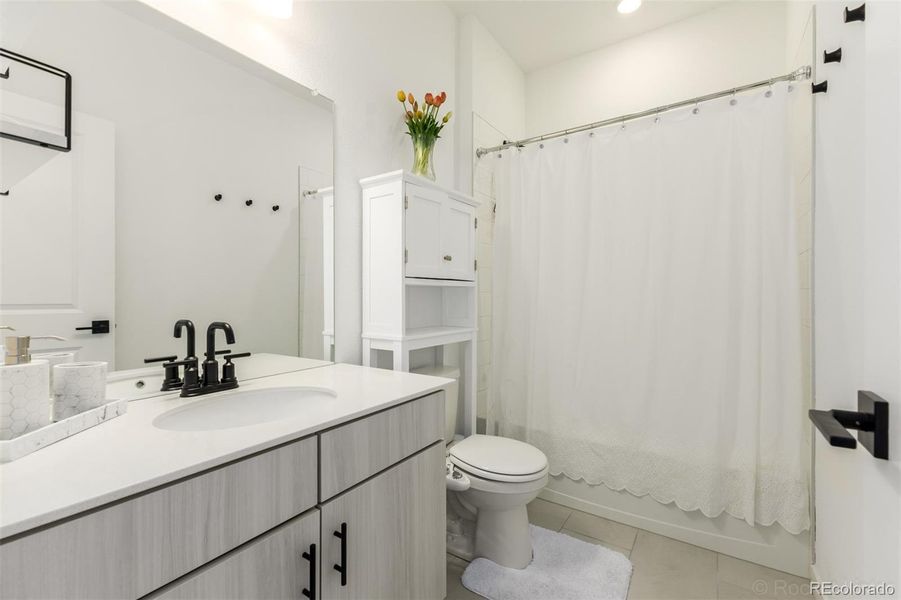 Full bath on third floor