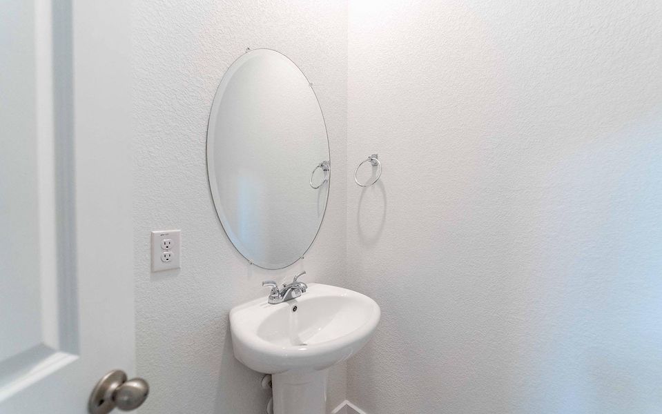 Bathroom with a textured wall