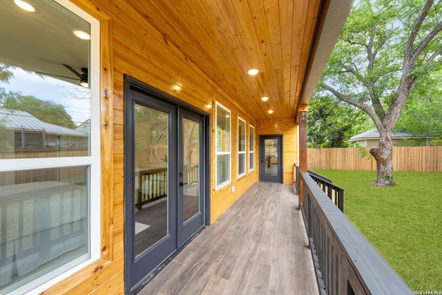 Exterior details and patio area of a home in , San Antonio (Image 27).